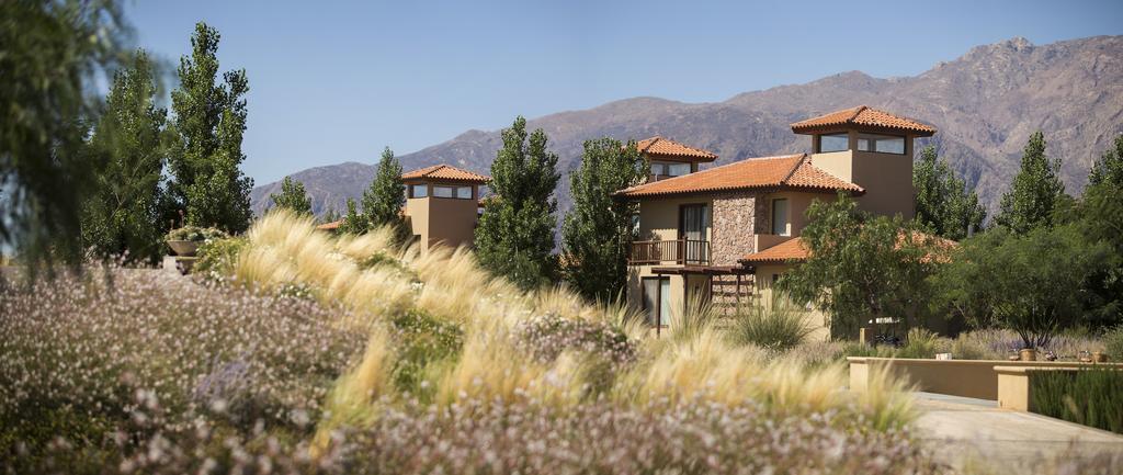 Grace Cafayate Hotel Kültér fotó The Village at Stone Canyon